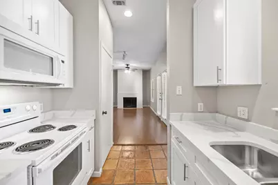 712 Graham Place #203, Austin, TX 78705 - Photo 30