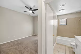 712 Graham Pl, Austin, TX 78705 - Photo 12