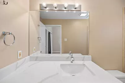 712 Graham Place #203, Austin, TX 78705 - Photo 24