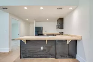 110 S Main St, Elgin, TX 78621 - Photo 18