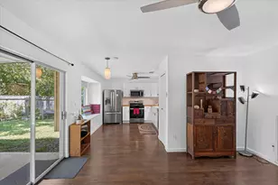 1213 Dunstan Dr, Austin, TX 78745 - Photo 10
