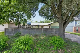 1213 Dunstan Dr, Austin, TX 78745 - Photo 1