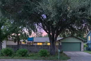 1213 Dunstan Dr, Austin, TX 78745 - Photo 32