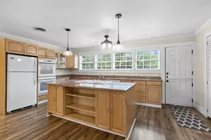 156 W Castleshoals Dr, Granite Shoals, TX 78654 - Photo 8