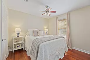 402 E 32nd St, Austin, TX 78705 - Photo 24