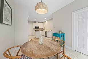 402 E 32nd St, Austin, TX 78705 - Photo 14