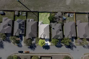 2292 Intrepid Dr, Buda, TX 78610 - Photo 34