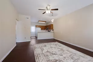 1221 W Hopkins St, San Marcos, TX 78666 - Photo 8
