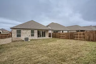 2032 Wilsons Warbler Dr, Leander, TX 78641 - Photo 26