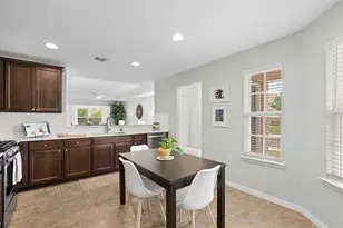 400 Fannin Ct, Georgetown, TX 78633 - Photo 12