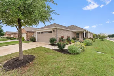 400 Fannin Court, Georgetown, TX 78633 - Photo 2