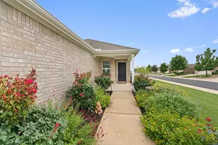 400 Fannin Ct, Georgetown, TX 78633 - Photo 4