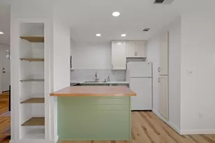 6300 Lakeshore Dr, Lago Vista, TX 78645 - Photo 20