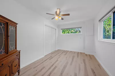 6300 Lakeshore Drive, Lago Vista, TX 78645 - Photo 24