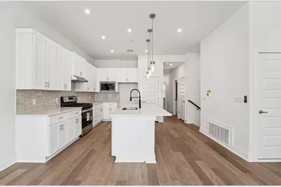 200 W 56th Street #8104, Austin, TX 78751 - Photo 4