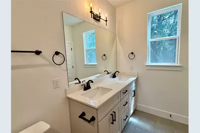 200 W 56th Street #8104, Austin, TX 78751 - Photo 16