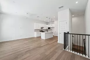 200 W 56th St, Austin, TX 78751 - Photo 4