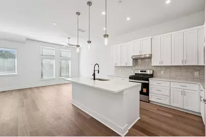 200 W 56th Street #8104, Austin, TX 78751 - Photo 8