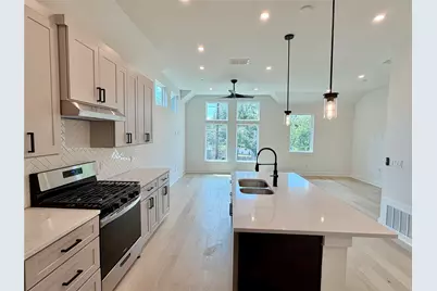 200 W 56th Street #8104, Austin, TX 78751 - Photo 8