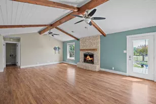 33 Valley View Dr, Round Rock, TX 78664 - Photo 8