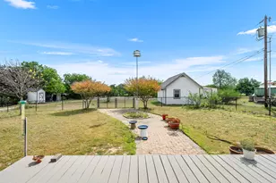 33 Valley View Dr, Round Rock, TX 78664 - Photo 16