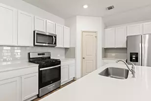 203 Mulberry Crk Ln, Hutto, TX 78634 - Photo 14