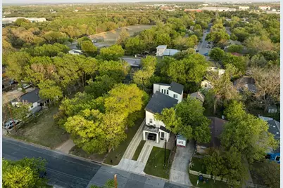 913 Valdez Street #A & B, Austin, TX 78741 - Photo 2