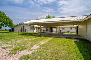 736 W Lakecrest Dr, Bluffton, TX 78607 - Photo 30