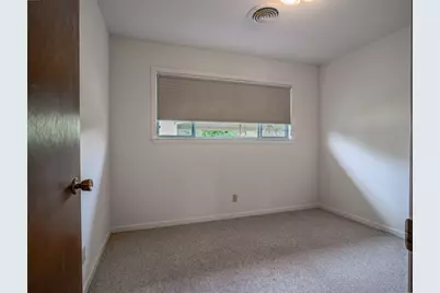 736 W Lakecrest Drive, Bluffton, TX 78607 - Photo 22