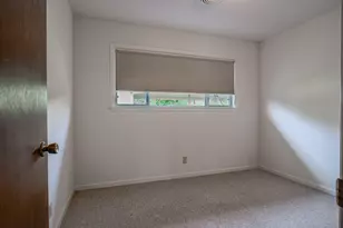 736 W Lakecrest Dr, Bluffton, TX 78607 - Photo 22