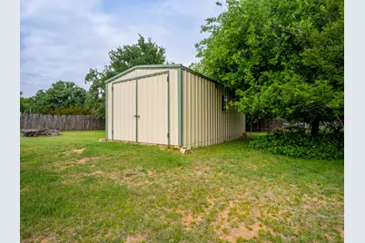 736 W Lakecrest Drive, Bluffton, TX 78607 - Photo 28