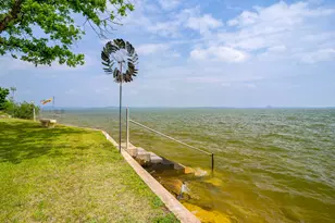 736 W Lakecrest Dr, Bluffton, TX 78607 - Photo 34