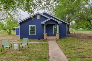 202 N Arendell, Gause, TX 77857 - Photo 2