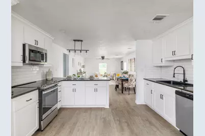 202 N Arendell, Gause, TX 77857 - Photo 10