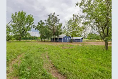 202 N Arendell, Gause, TX 77857 - Photo 30