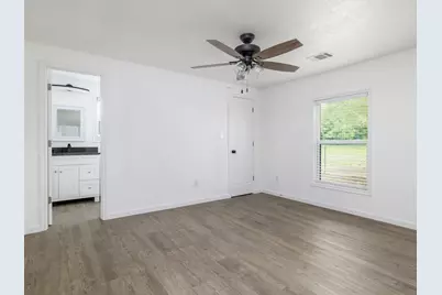 202 N Arendell, Gause, TX 77857 - Photo 18