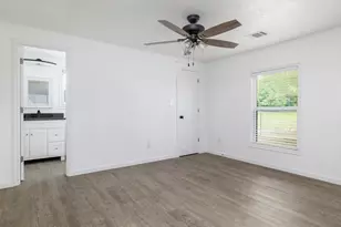 202 N Arendell, Gause, TX 77857 - Photo 18