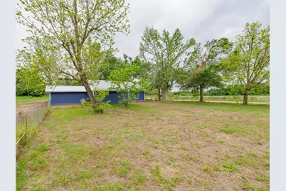 202 N Arendell, Gause, TX 77857 - Photo 22