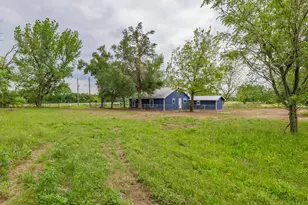 202 N Arendell, Gause, TX 77857 - Photo 30