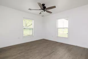 202 N Arendell, Gause, TX 77857 - Photo 16