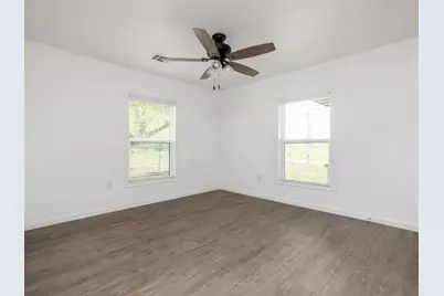 202 N Arendell, Gause, TX 77857 - Photo 16