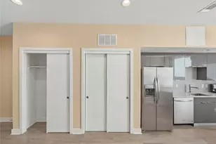 1800 E 4th St, Austin, TX 78702 - Photo 4