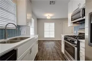 6205 Hyside Dr, Austin, TX 78723 - Photo 2