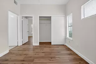 712 Graham Pl, Austin, TX 78705 - Photo 26