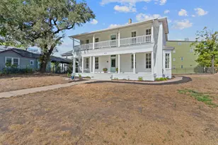 810 E 13th St, Austin, TX 78702 - Photo 30