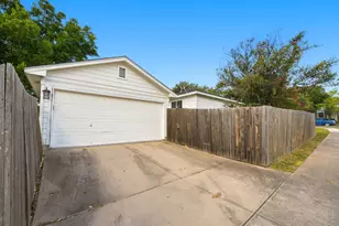 11809 Briarcreek Loop, Manor, TX 78653 - Photo 20