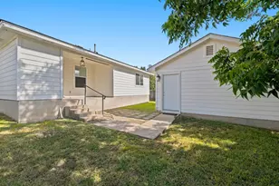 11809 Briarcreek Loop, Manor, TX 78653 - Photo 18