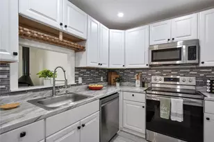 18801 Hogan Cir, Lago Vista, TX 78645 - Photo 4