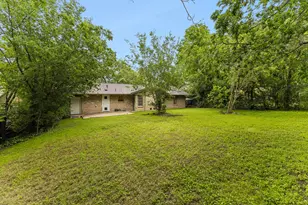 6902 Notre Dame Dr, Austin, TX 78723 - Photo 24