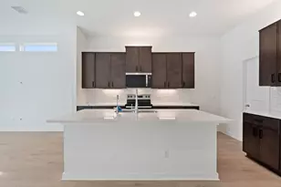 17512 Torneo Dr, Round Rock, TX 78664 - Photo 4